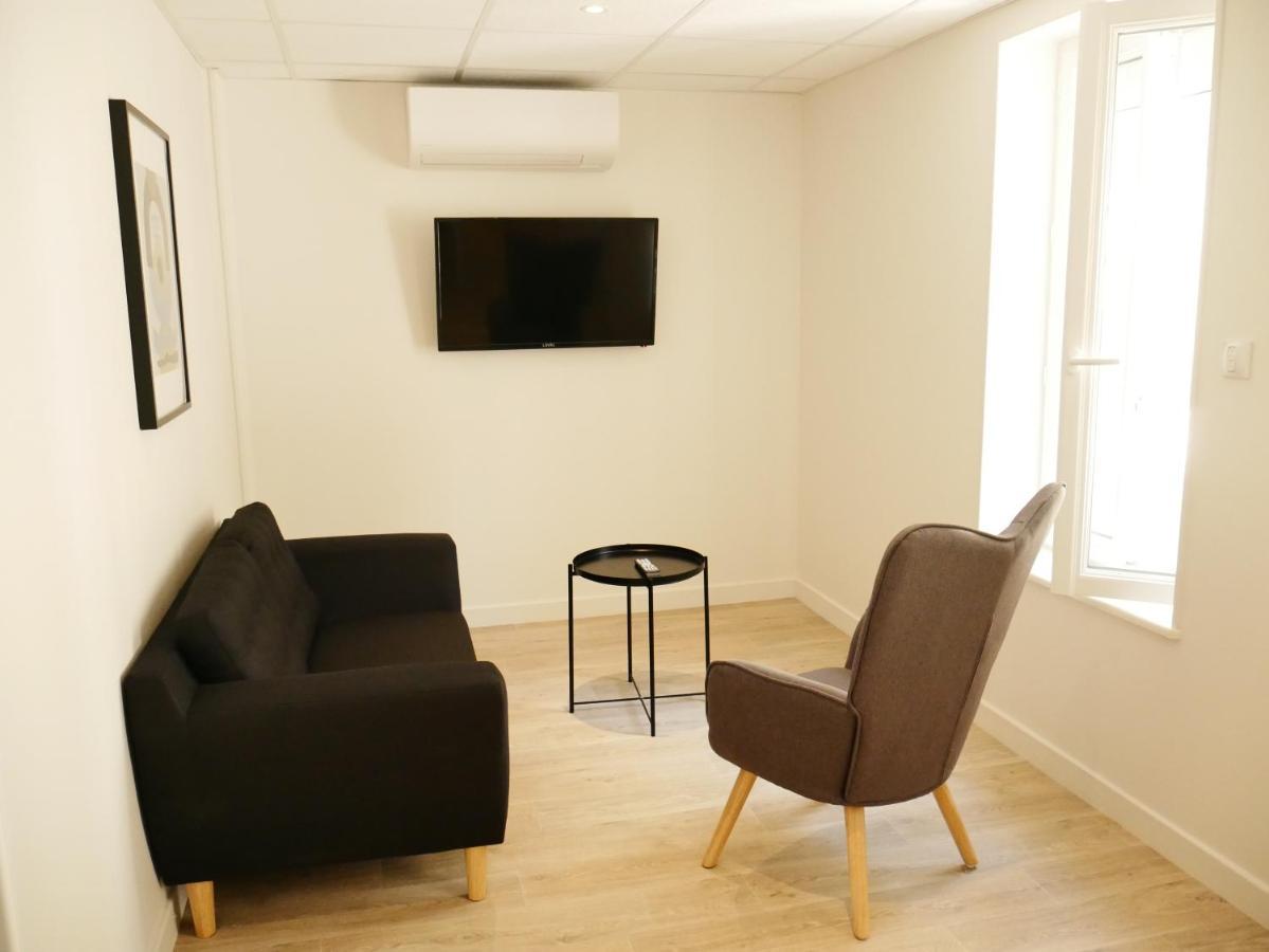 Appartement Avec Chambre - Entree Spa Incluse Бурбон-Ланси Екстериор снимка