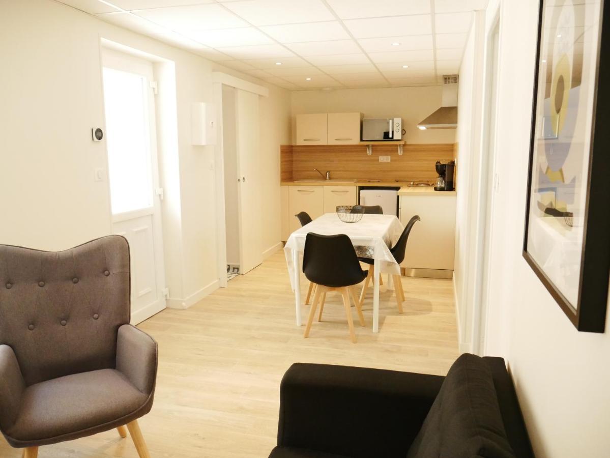 Appartement Avec Chambre - Entree Spa Incluse Бурбон-Ланси Екстериор снимка