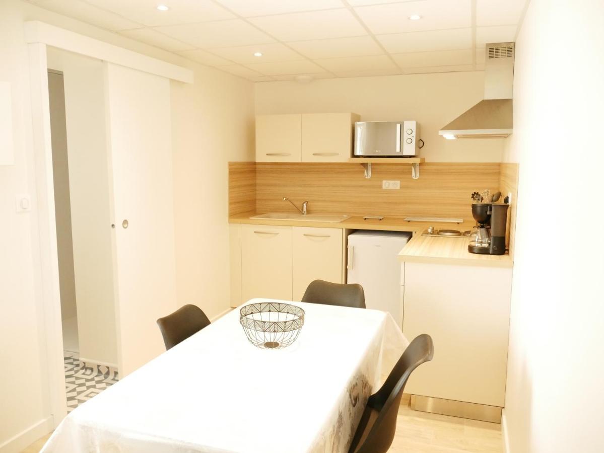 Appartement Avec Chambre - Entree Spa Incluse Бурбон-Ланси Екстериор снимка